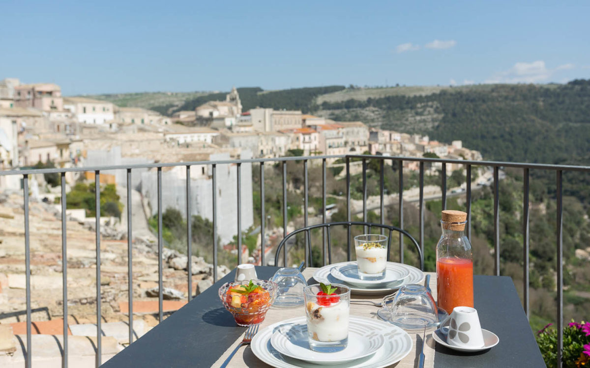 Breakfast with panoramic view