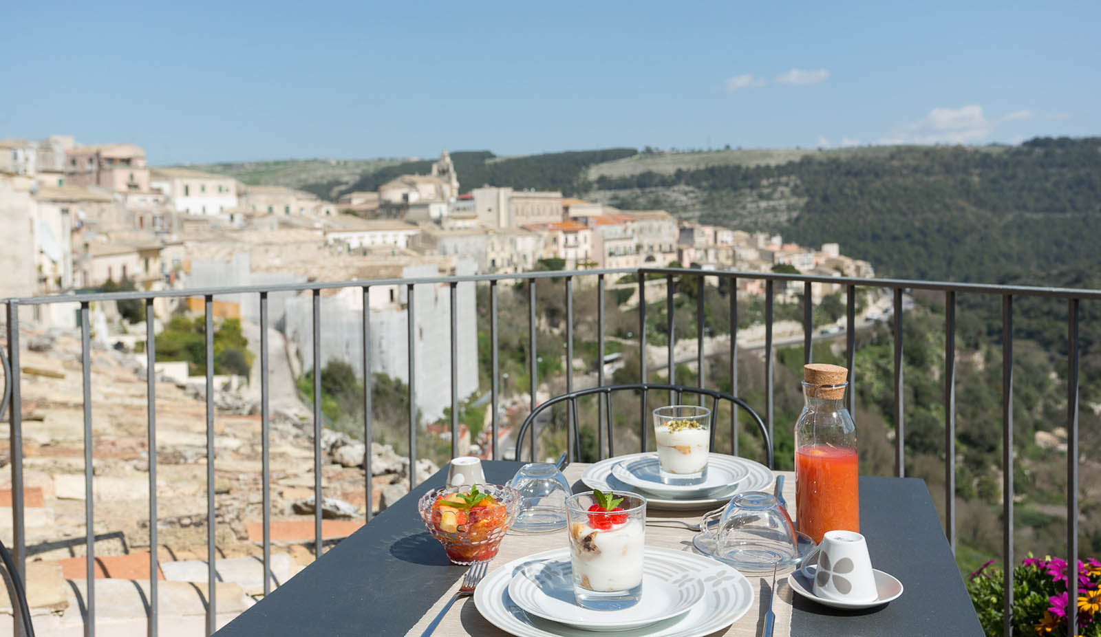 Breakfast with panoramic view